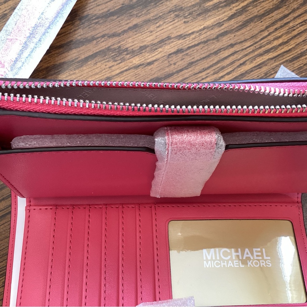 Micheal Kors Jet Set Large Ombré Wristlet in Hibiscus 🌺 NWT - Picture 5 of 6